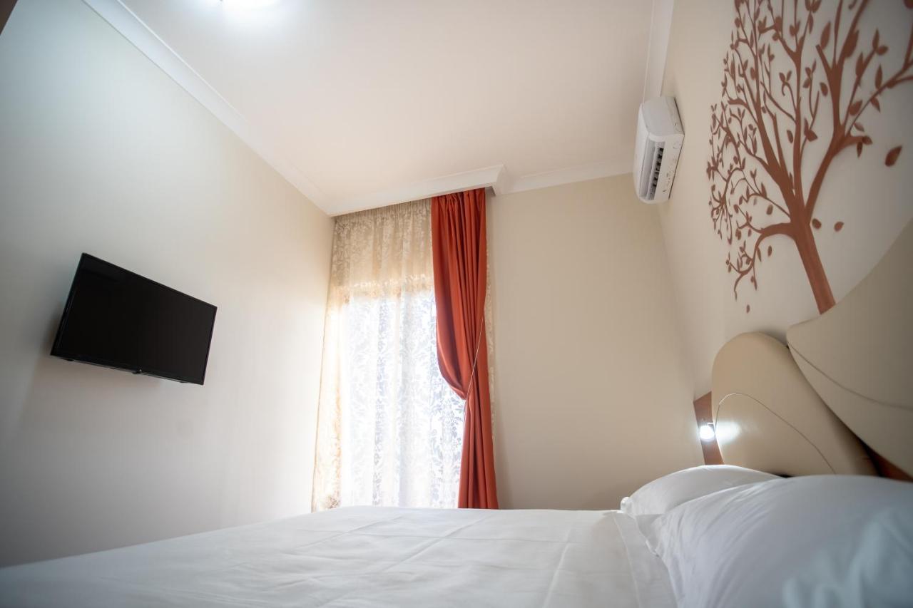 Bed and Breakfast Bb Domus Катандзаро Экстерьер фото