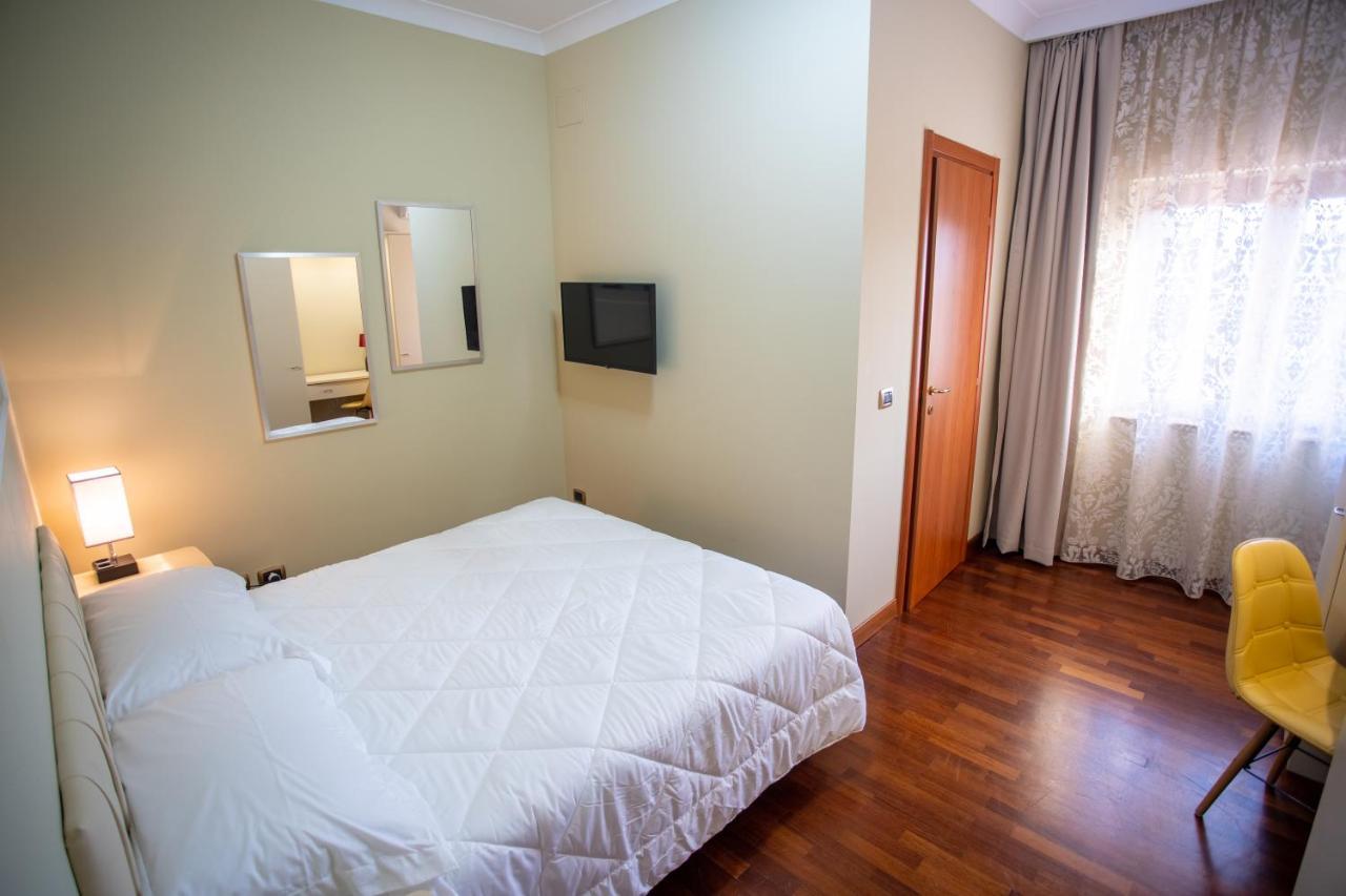 Bed and Breakfast Bb Domus Катандзаро Экстерьер фото