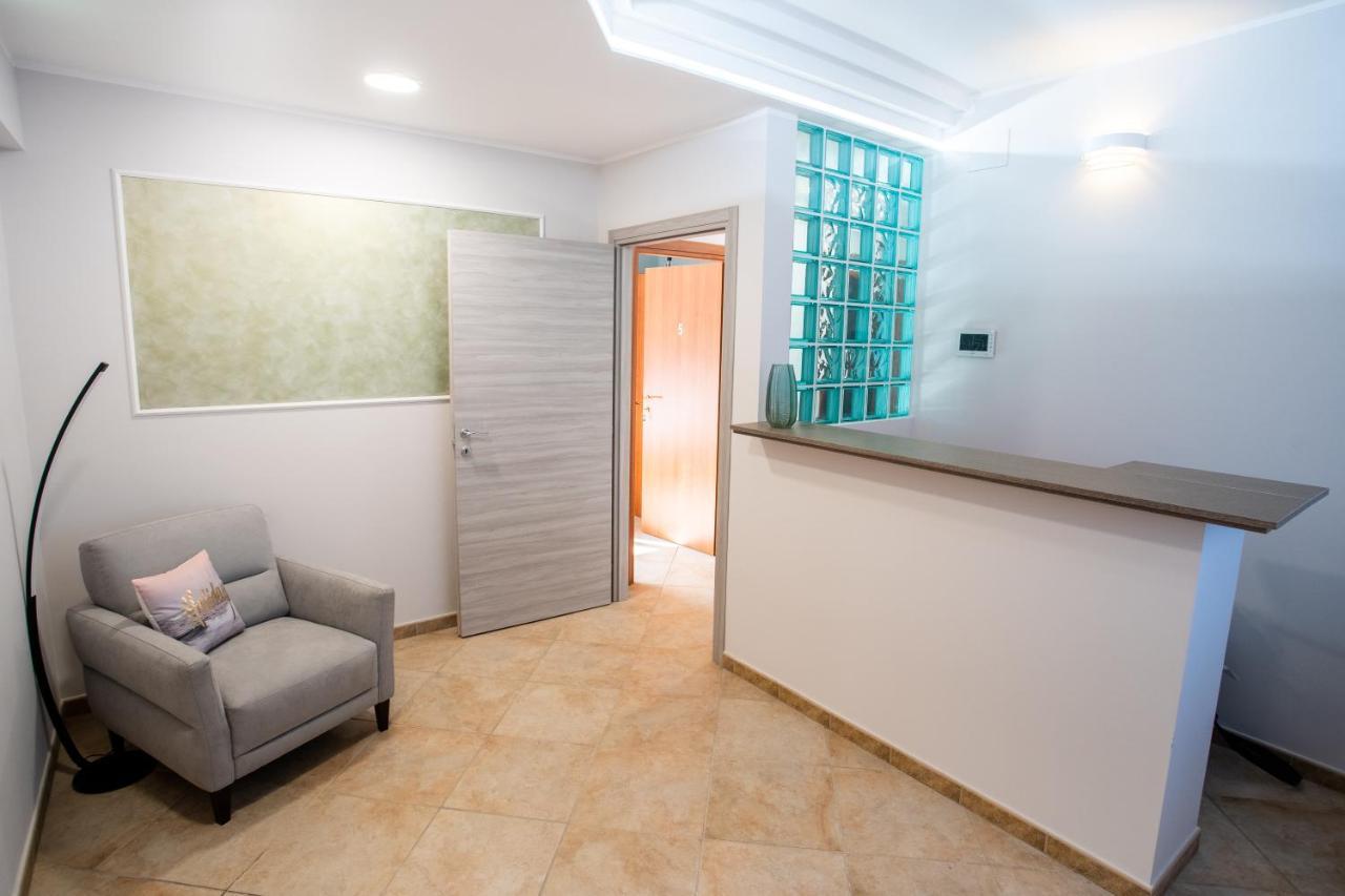 Bed and Breakfast Bb Domus Катандзаро Экстерьер фото