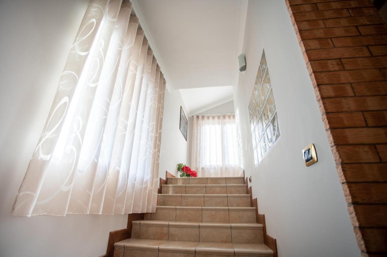 Bed and Breakfast Bb Domus Катандзаро Экстерьер фото