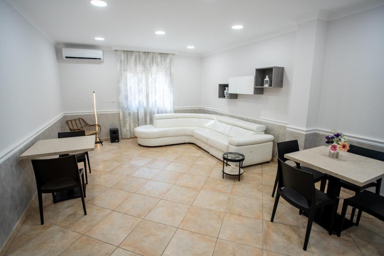 Bed and Breakfast Bb Domus Катандзаро Экстерьер фото
